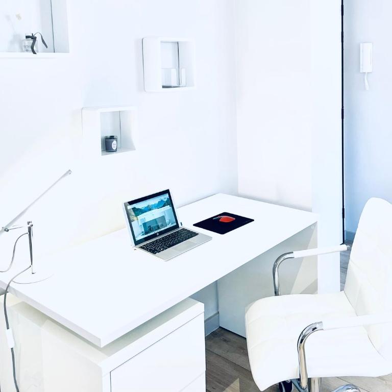 Le White Cosy à 5 minutes du Lac avec parking privatif gratuit - Appartement 1 Chambre - 22