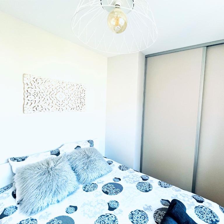 Le White Cosy à 5 minutes du Lac avec parking privatif gratuit - Appartement 1 Chambre - 29