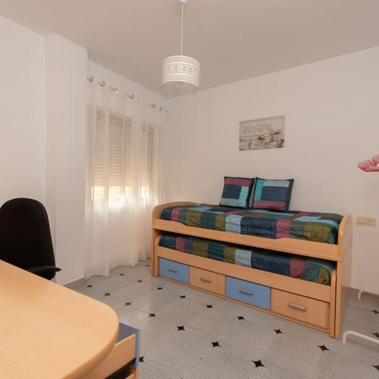 Precioso piso de 3 dormitorios, cocina y 1 baño - Apartamento de 3 dormitorios - 3