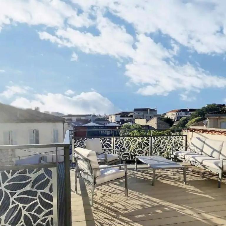 Duplex 120m2 terrasse vue sur Nîmes - Appartamento con 3 Camere da Letto - 2