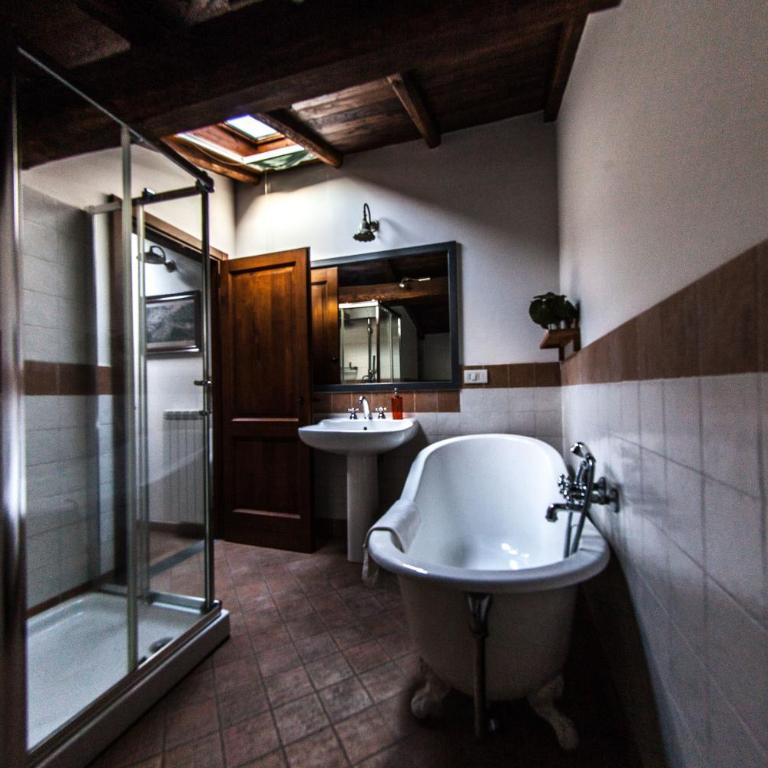 B&B Del Prato - Camera Matrimoniale con Bagno Privato Esterno - 4