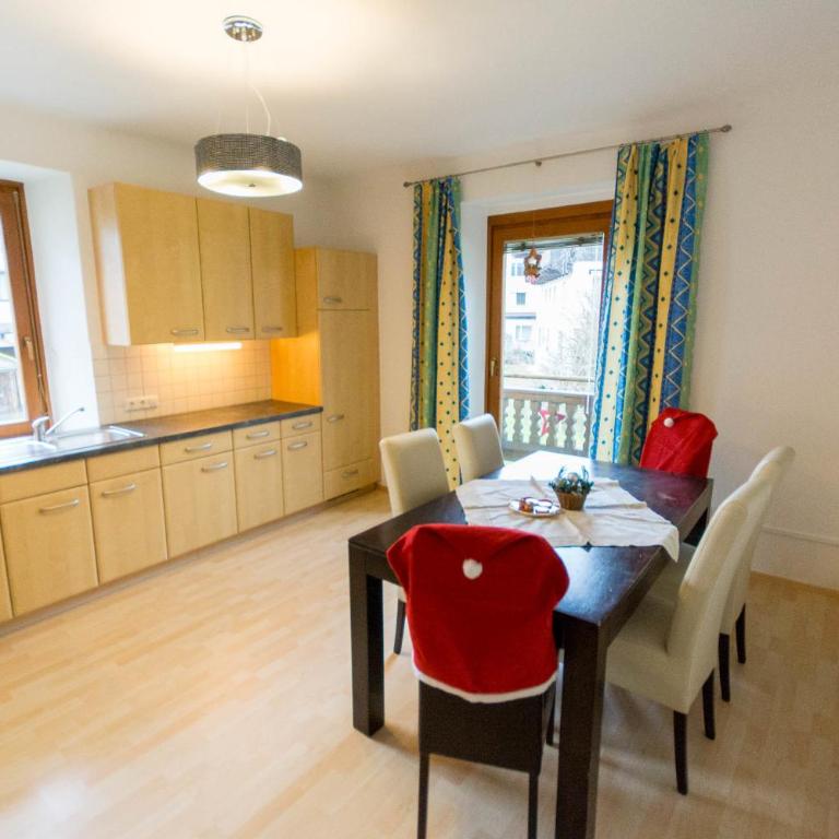 Ski-n-Lake City Apartments - Apartment mit 2 Schlafzimmern und Gartenblick - 4