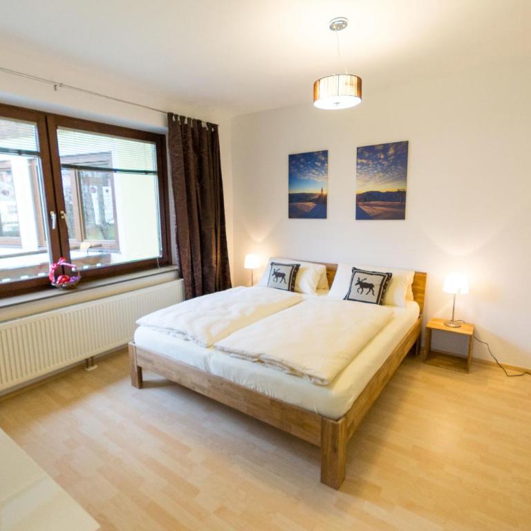 Ski-n-Lake City Apartments - Apartment mit 2 Schlafzimmern und Gartenblick - 6