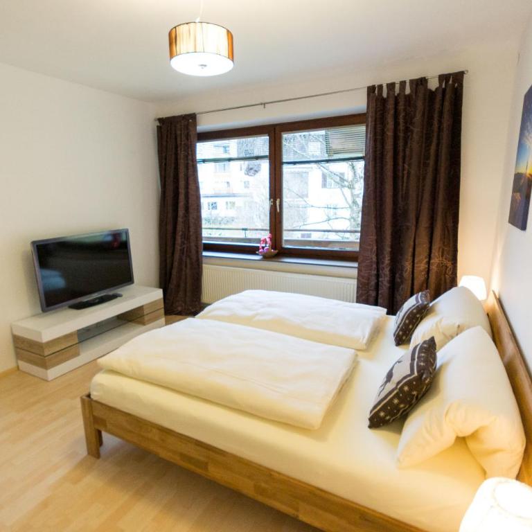Ski-n-Lake City Apartments - Apartment mit 2 Schlafzimmern und Gartenblick - 7
