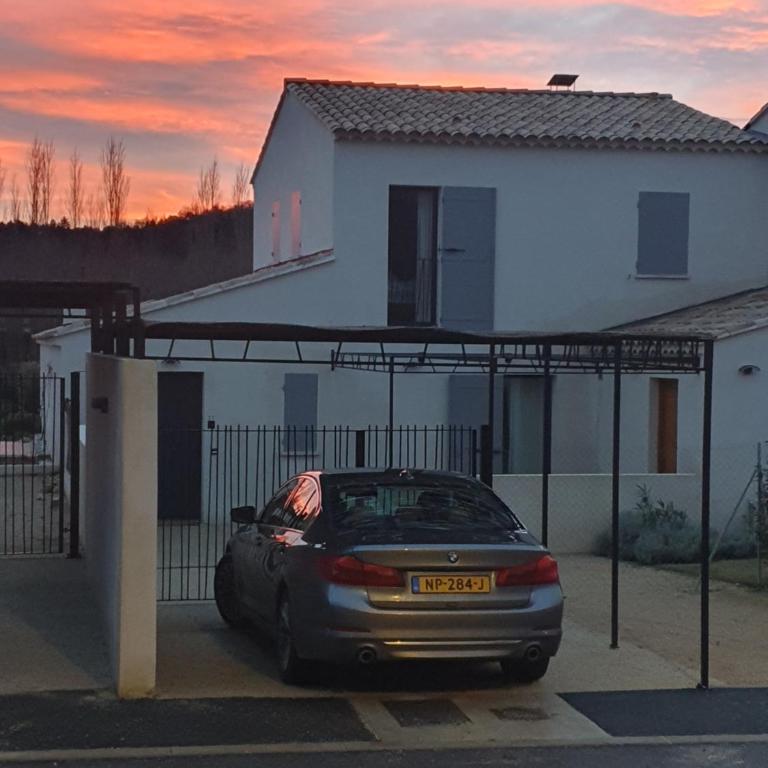 Onze Villa in Provence, Mont Ventoux, New Luxury Villa, Private Pool, Stunning views, Outdoor Kitchen, Big Green Egg - Haus mit 4 Schlafzimmern - 43