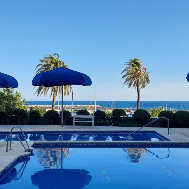 Estepona Marina with Sea Views, Pool and Parking - Apartamento de 1 dormitorio - 2