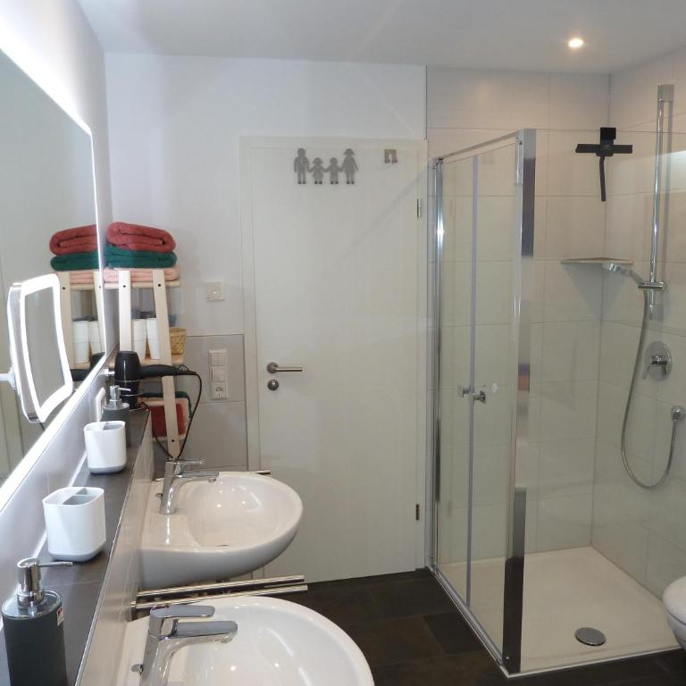 Ferienwohnung Blick ins Tal - Apartment mit 3 Schlafzimmern - 24