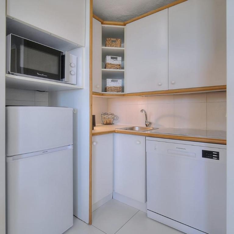 Upstays Sea View Terrace Pool 36m Apartment - Appartement - 3