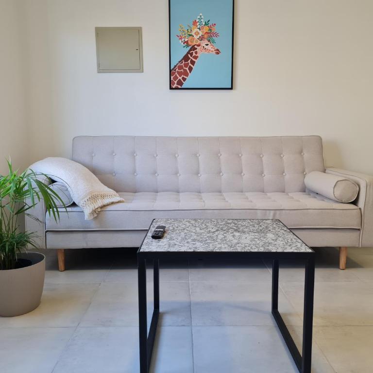 Moderno departamento en Mendoza con cochera - Apartamento de 1 dormitorio - 82
