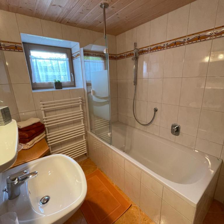 Ferienwohnung Rauch Mathilde - Apartment mit Blick auf die Berge - 12