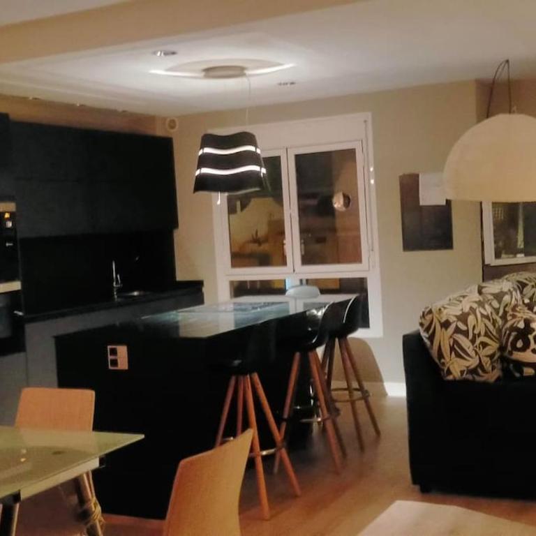 luminoso duplex en Las Canteras (Surf Zone) - Two-Bedroom Apartment - 1