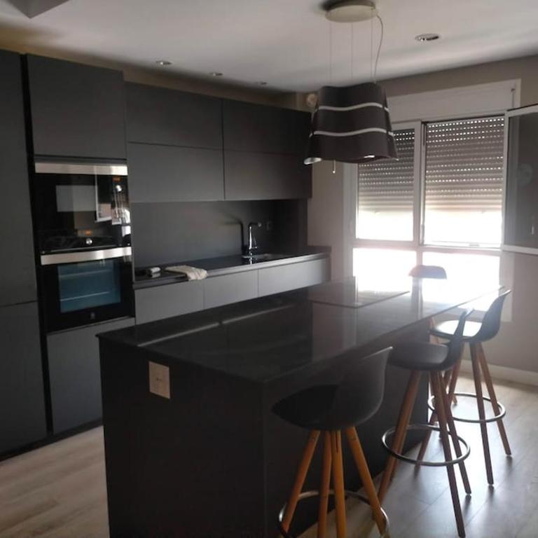 luminoso duplex en Las Canteras (Surf Zone) - Two-Bedroom Apartment - 4