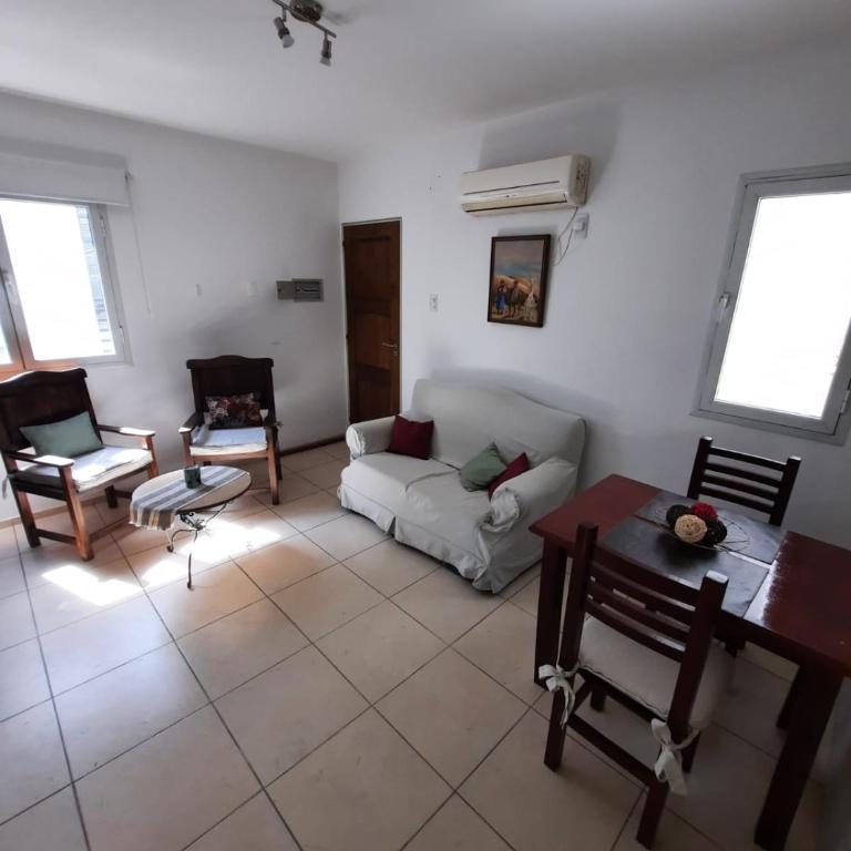 Caseros Centro - One-Bedroom Apartment - 13