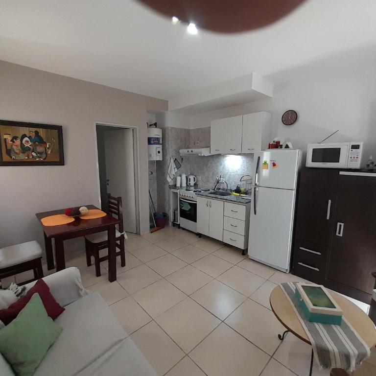 Caseros Centro - One-Bedroom Apartment - 10