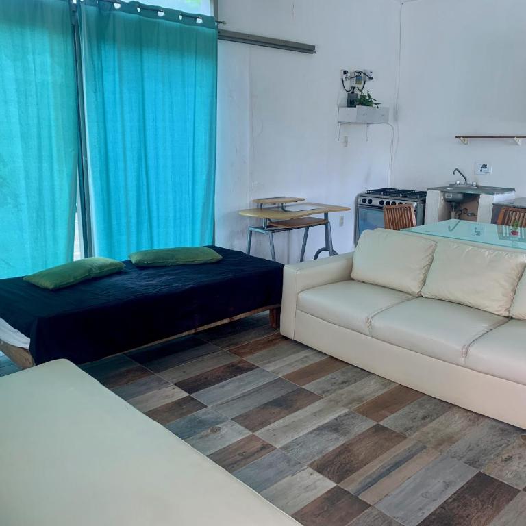 Casa Borush by Ecoplaneta - Estudio Familiar - 10