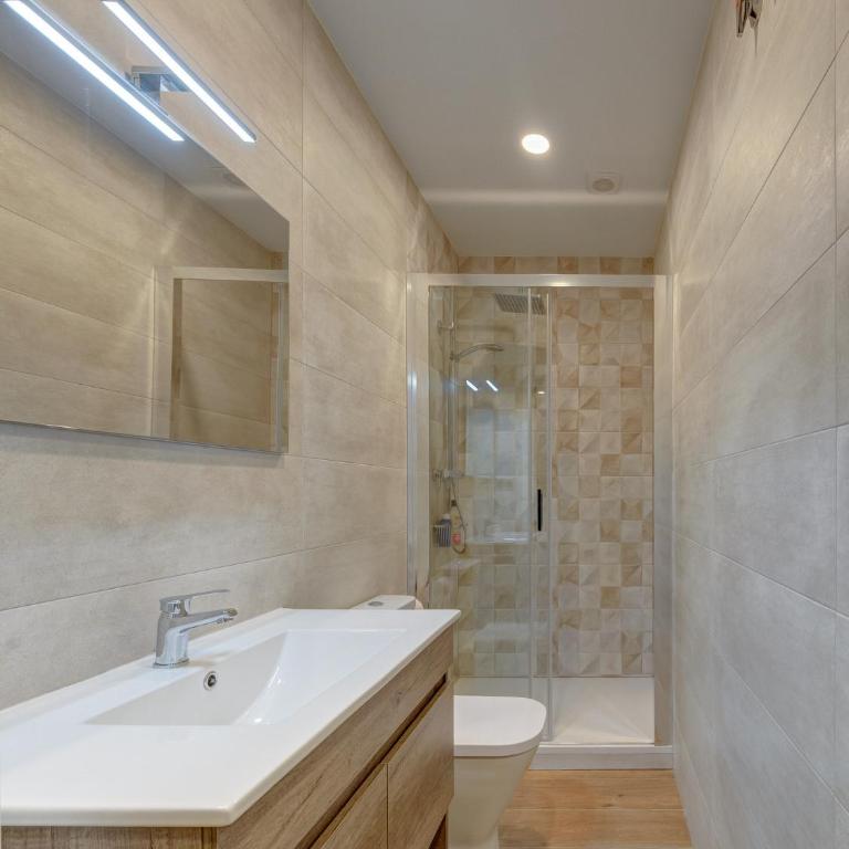 Apartamentos Menorá - One-Bedroom Apartment with Balcony and Communal Terrace - 10