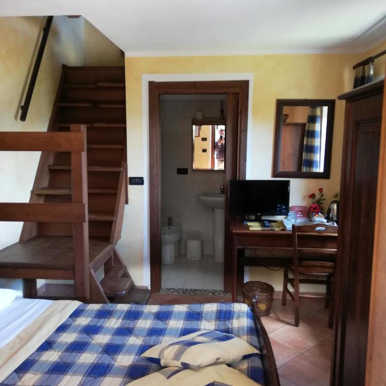 Chambres D'Hotes Les Fleurs - Camera Matrimoniale Superior - 4