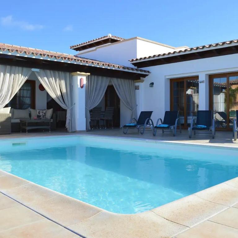 Las Velas - Villa - 1