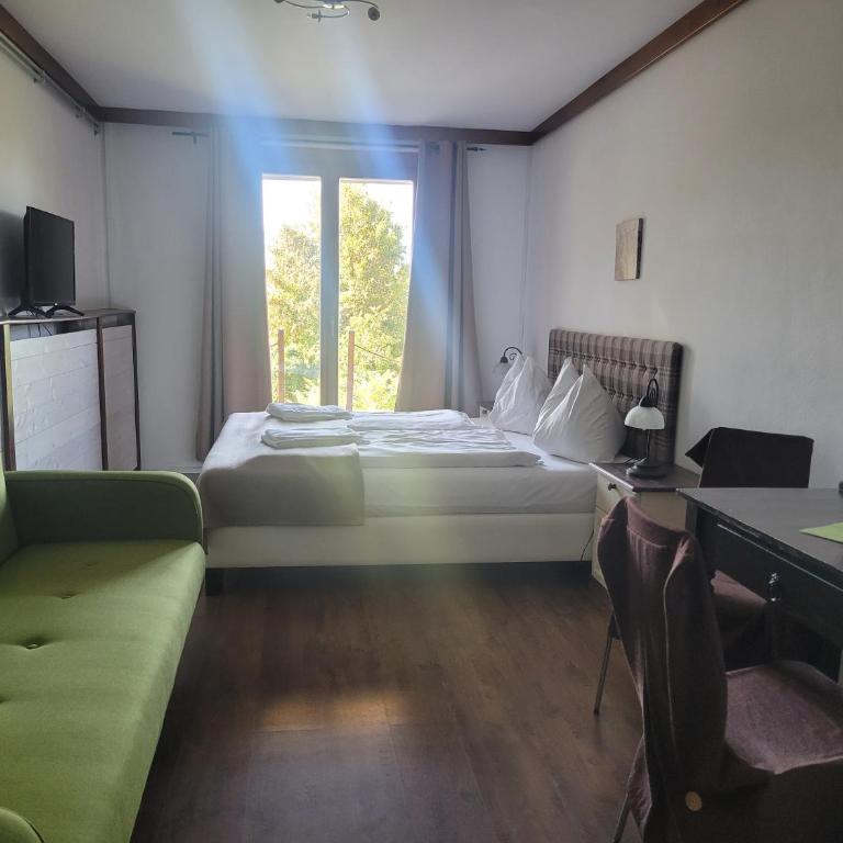 Jaeger Guesthouse - Doppelzimmer mit Terrasse - 7