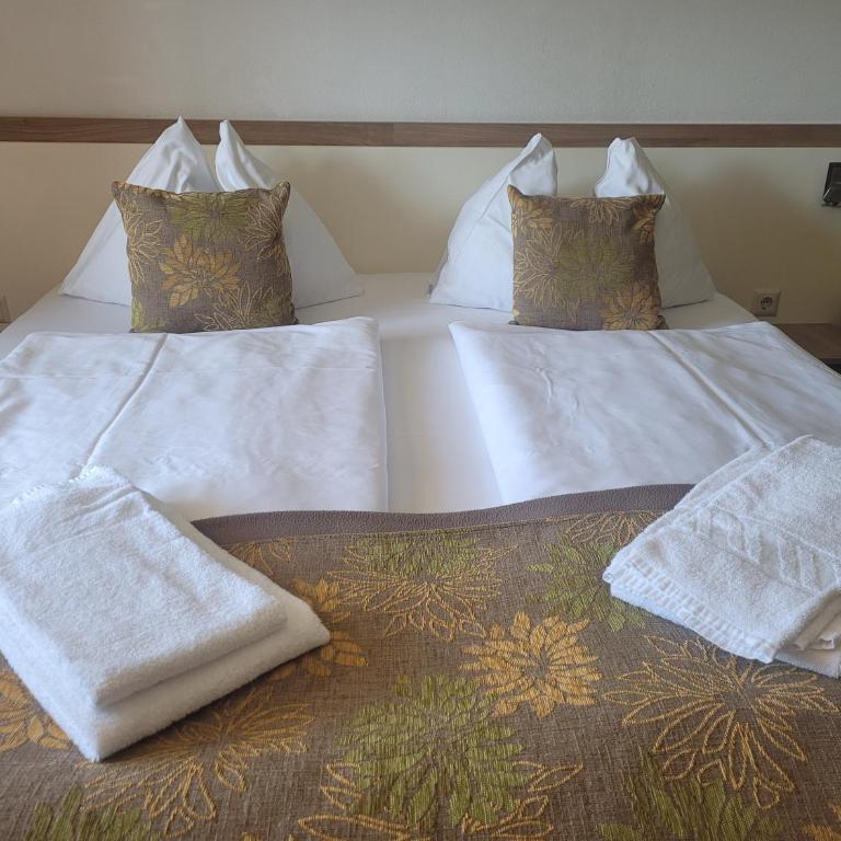Jaeger Guesthouse - Doppelzimmer mit Terrasse - 8