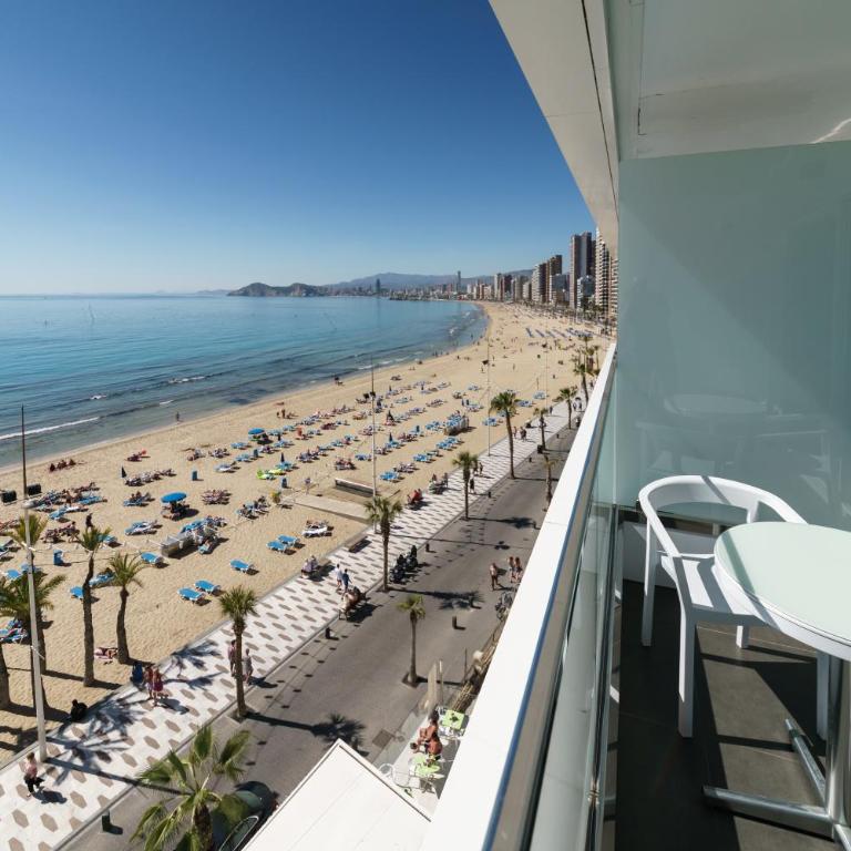 Hotel Brisa - Habitación Doble con terraza y vistas frontales al mar - 1 o 2 camas - 12