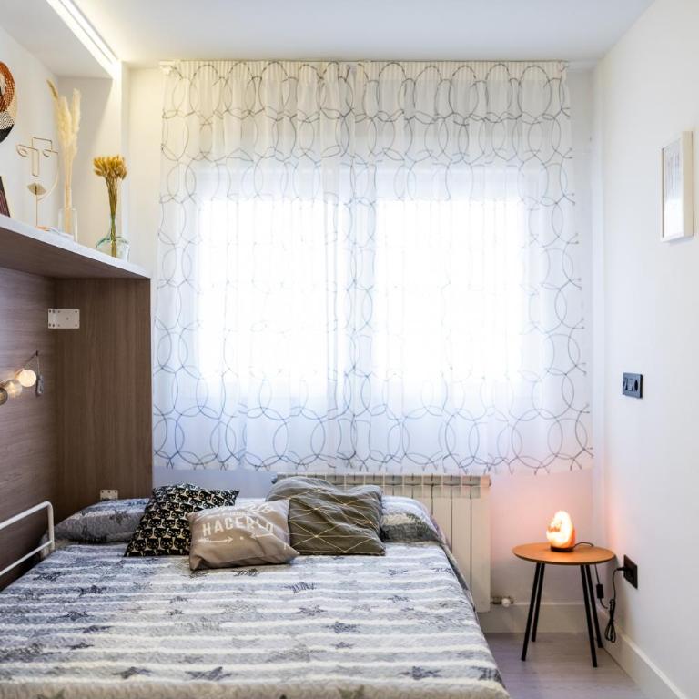 Premium apartment Granada Center with balcony view - Two-Bedroom Apartment - 29