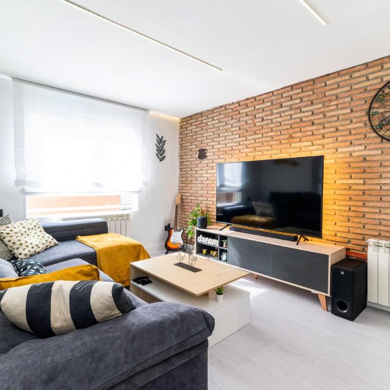 Premium apartment Granada Center with balcony view - Two-Bedroom Apartment - 25