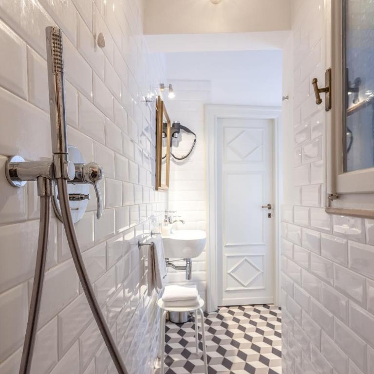 The Bluehostel - One-Bedroom Apartment - 20