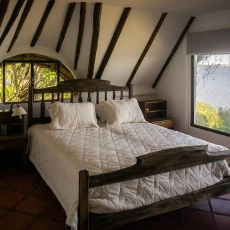 Gran chalet sobre la Laguna del Sauce y con la mejor puesta de sol - Chalet - 18