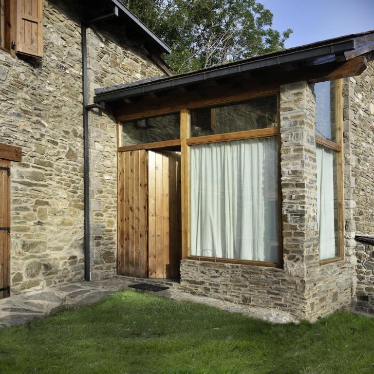 La Caseta de Queixans con chimenea - Three-Bedroom House - 15