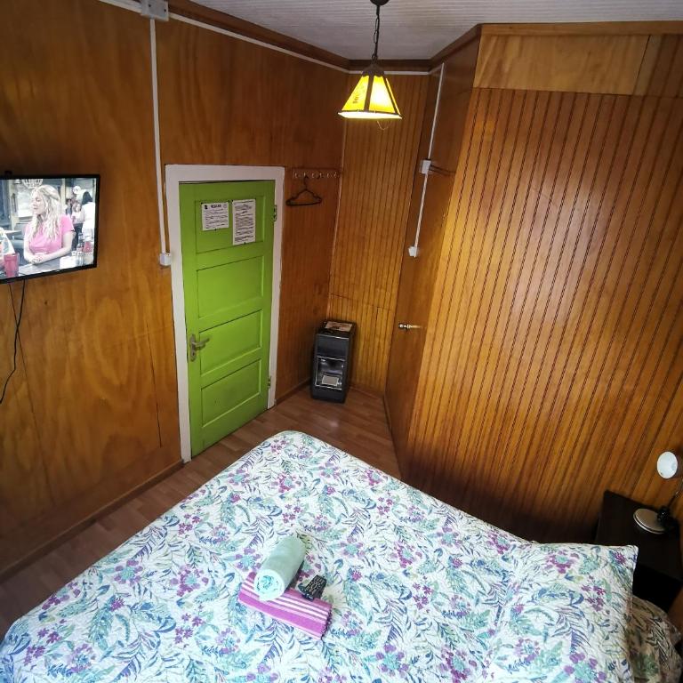 Hostal y Cabañas Maribel Zuñiga - Habitación Doble con baño privado - 2