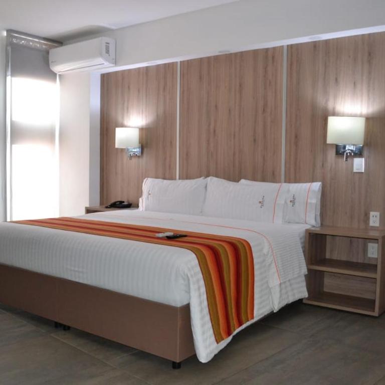 Hangar Inn Guadalajara Aeropuerto - Suite con bañera de hidromasaje - 2