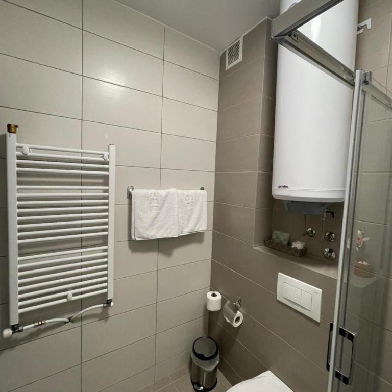 Vila Lucky Kop & Restoran - Studio Apartment - 7