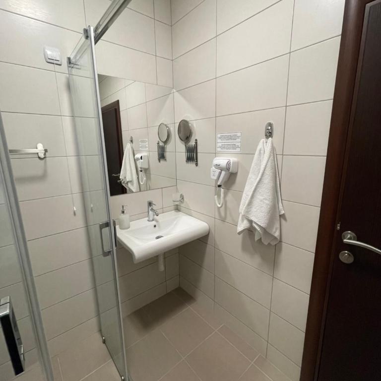 Vila Lucky Kop & Restoran - Studio Apartment - 8