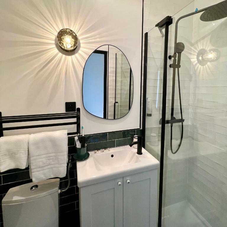 Hôtel des Beaux Arts - Superior Double Room - 19