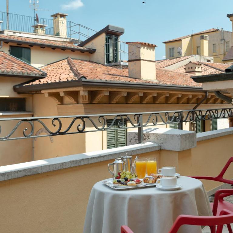 Hotel Colomba d'Oro - Camera Matrimoniale con Balcone - 2