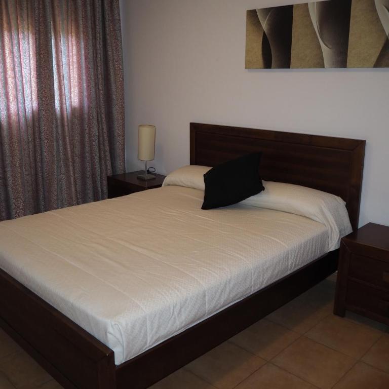 Apartamentos Turisticos Aguilas de los Collados - Apartamento de 2 dormitorios con terraza - 3