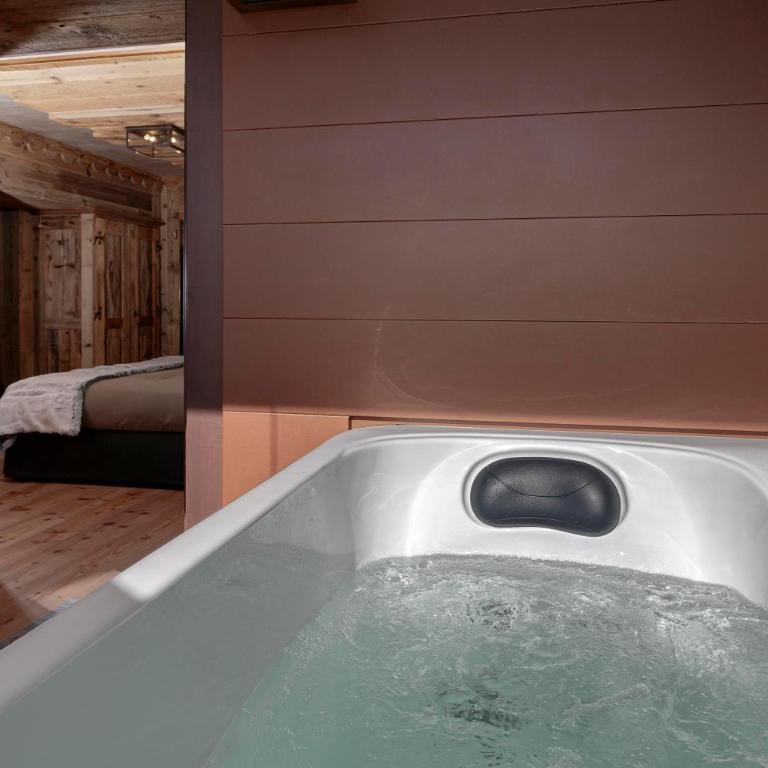 Cervinia Ski Apartment Francois - Private Hot Tub Terrace, Central Location - Appartamento - 16