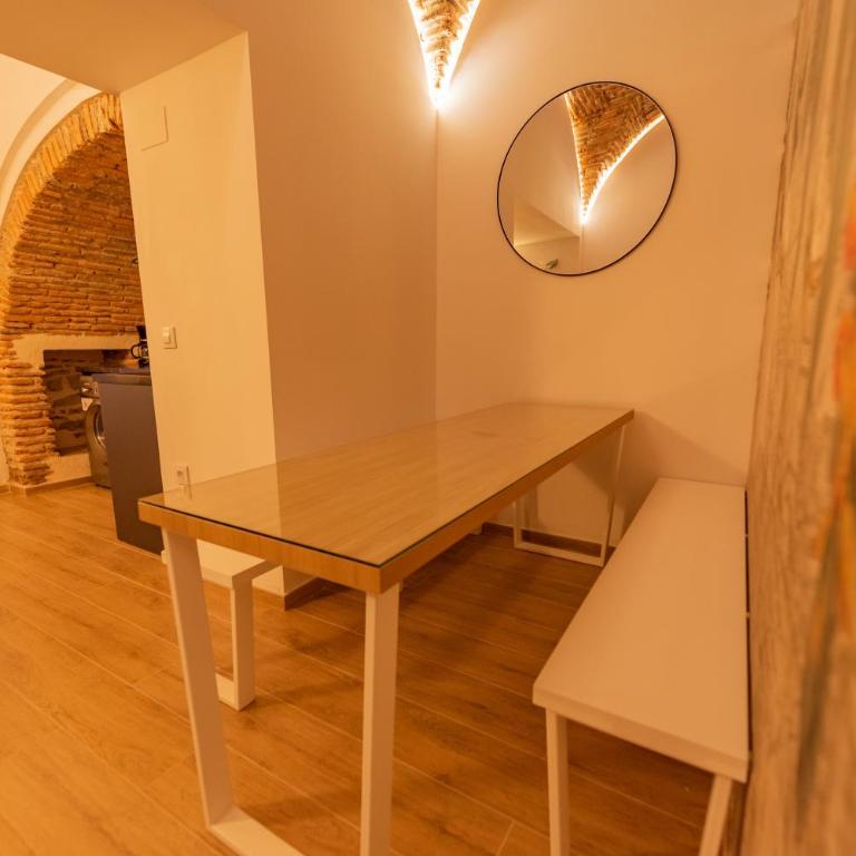 Galarza Deluxe Casa XVI-XVII Parking privado Gratis - Three-Bedroom Apartment - 51