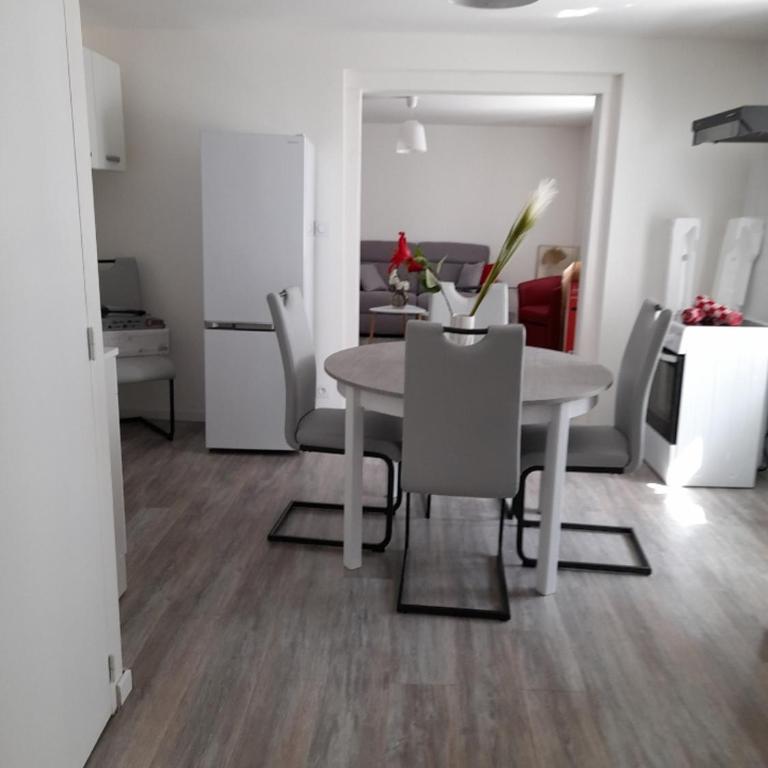 Charmant logis dans une construction de caractère - Appartement avec Vue sur la Montagne - 5