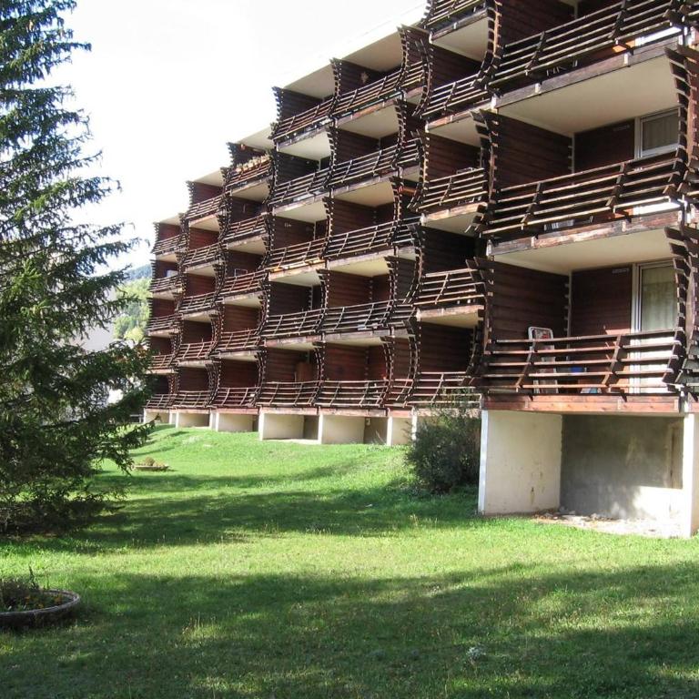 Studio pour 4 pers à Chantemerle, Serre-Chevalier avec balcon, parking et équipements complets - Appartement 1 Chambre - 10