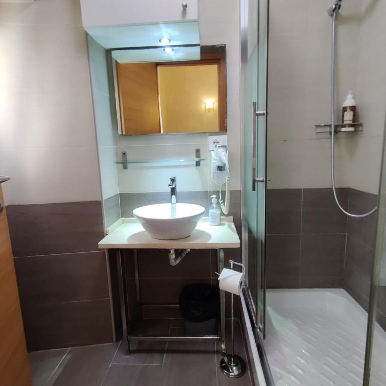 New Joyful Guest House - Camera Matrimoniale/Doppia con Letti Singoli con Bagno Privato - 28
