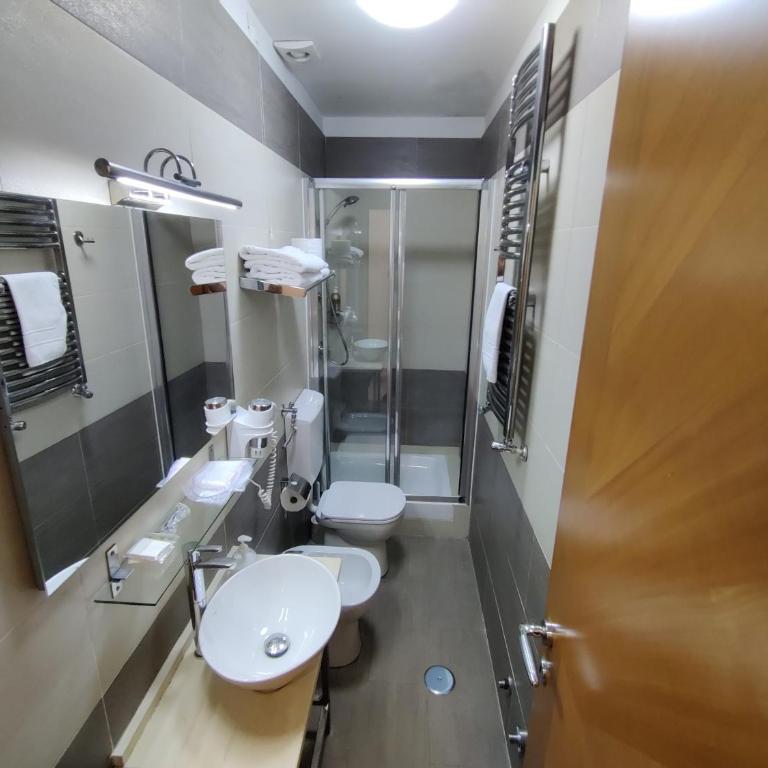 New Joyful Guest House - Camera Matrimoniale/Doppia con Letti Singoli con Bagno Privato - 22