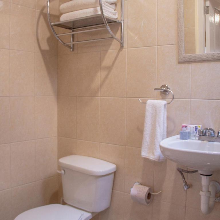 Casa 3 Torres en el Barrio Santiago, Centro. - Casa - 5