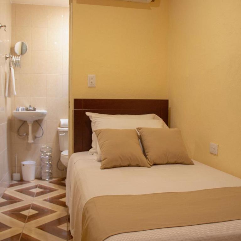 Casa 3 Torres en el Barrio Santiago, Centro. - Casa - 9