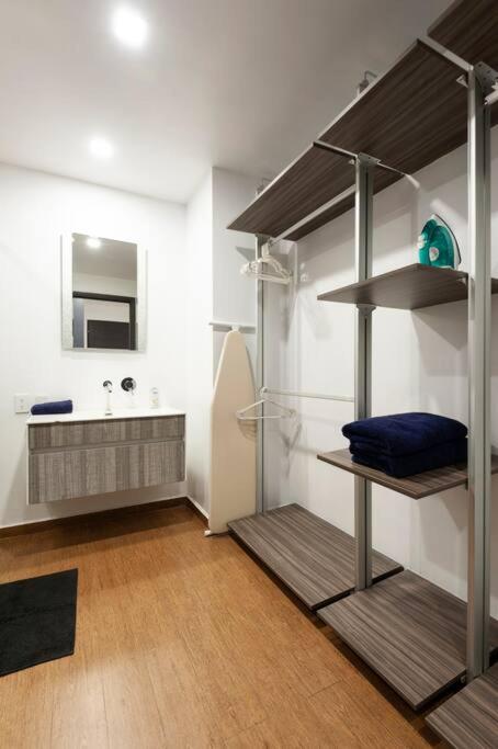 Nuevo! Loft hermoso con alberca. Wi-Fi Rapido. - Apartamento de 1 dormitorio - 14
