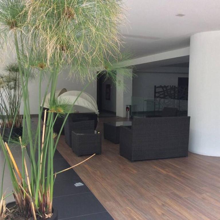Nuevo! Loft hermoso con alberca. Wi-Fi Rapido. - Apartamento de 1 dormitorio - 30
