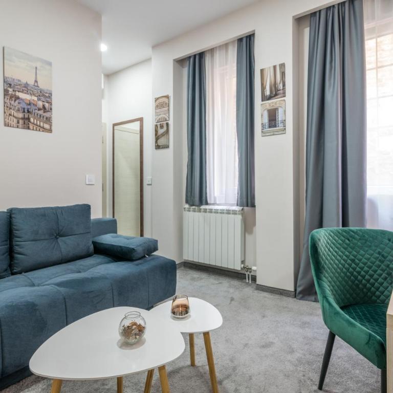 Veneti Suites - Velika Dvokrevetna Soba sa Bračnim Krevetom - 2