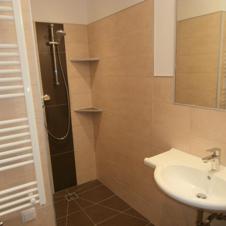 Appartementhaus Gretzel - Apartment mit 2 Schlafzimmern und Balkon - 6
