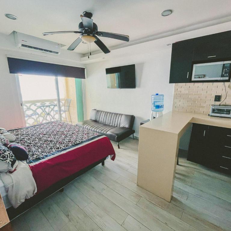 Cancun Plaza Condo Ocean front - One-Bedroom Apartment - 4